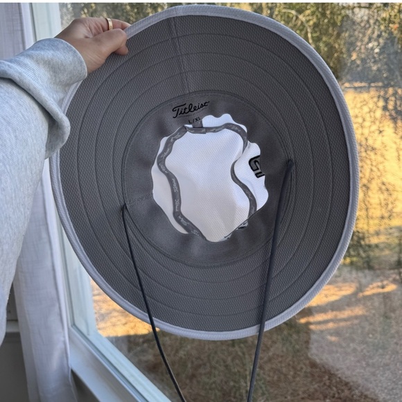 Titleist Aussie White Golf Bucket Hat - Picture 5 of 5